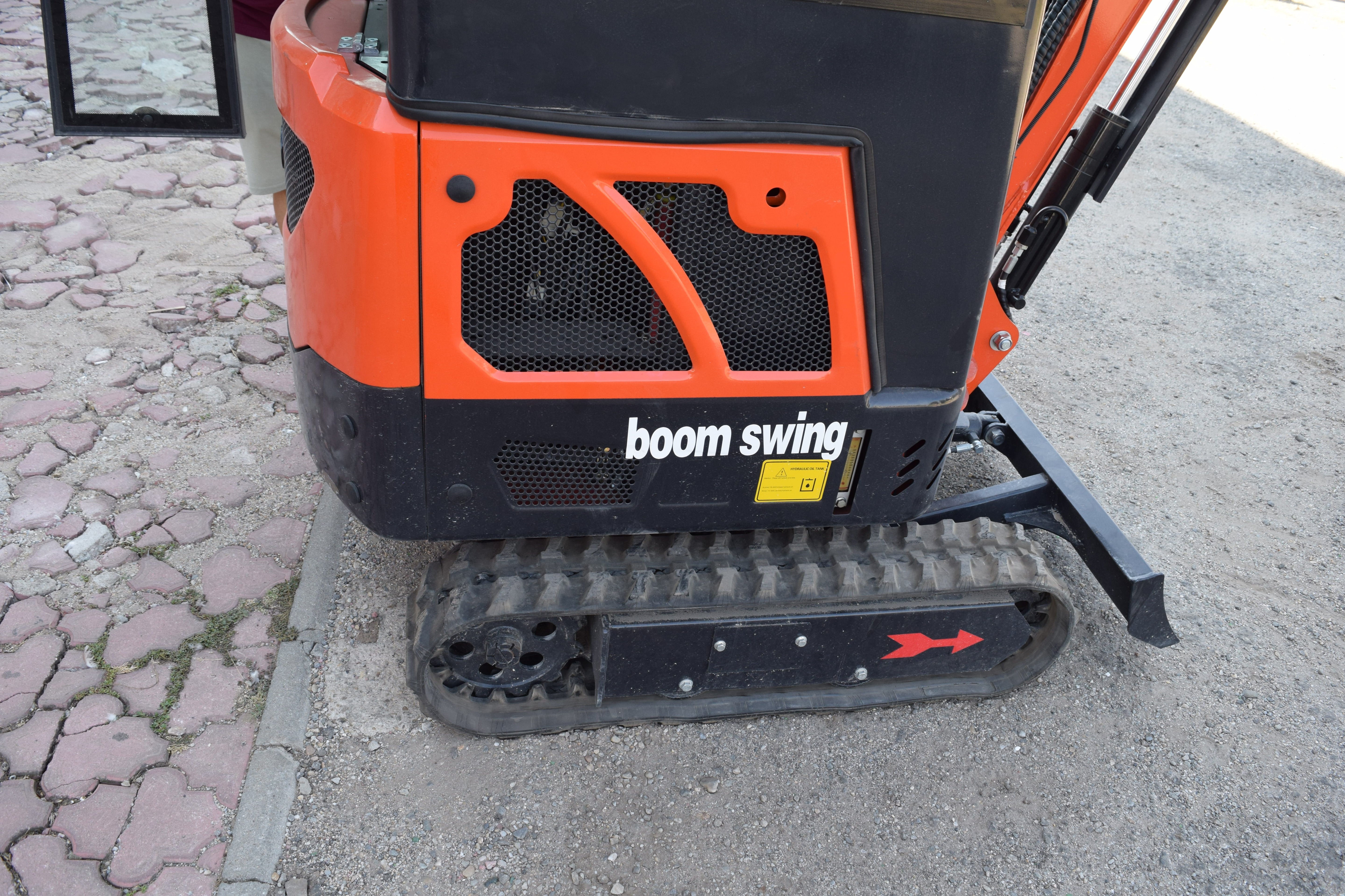 Miniexcavator SMACH YF16E