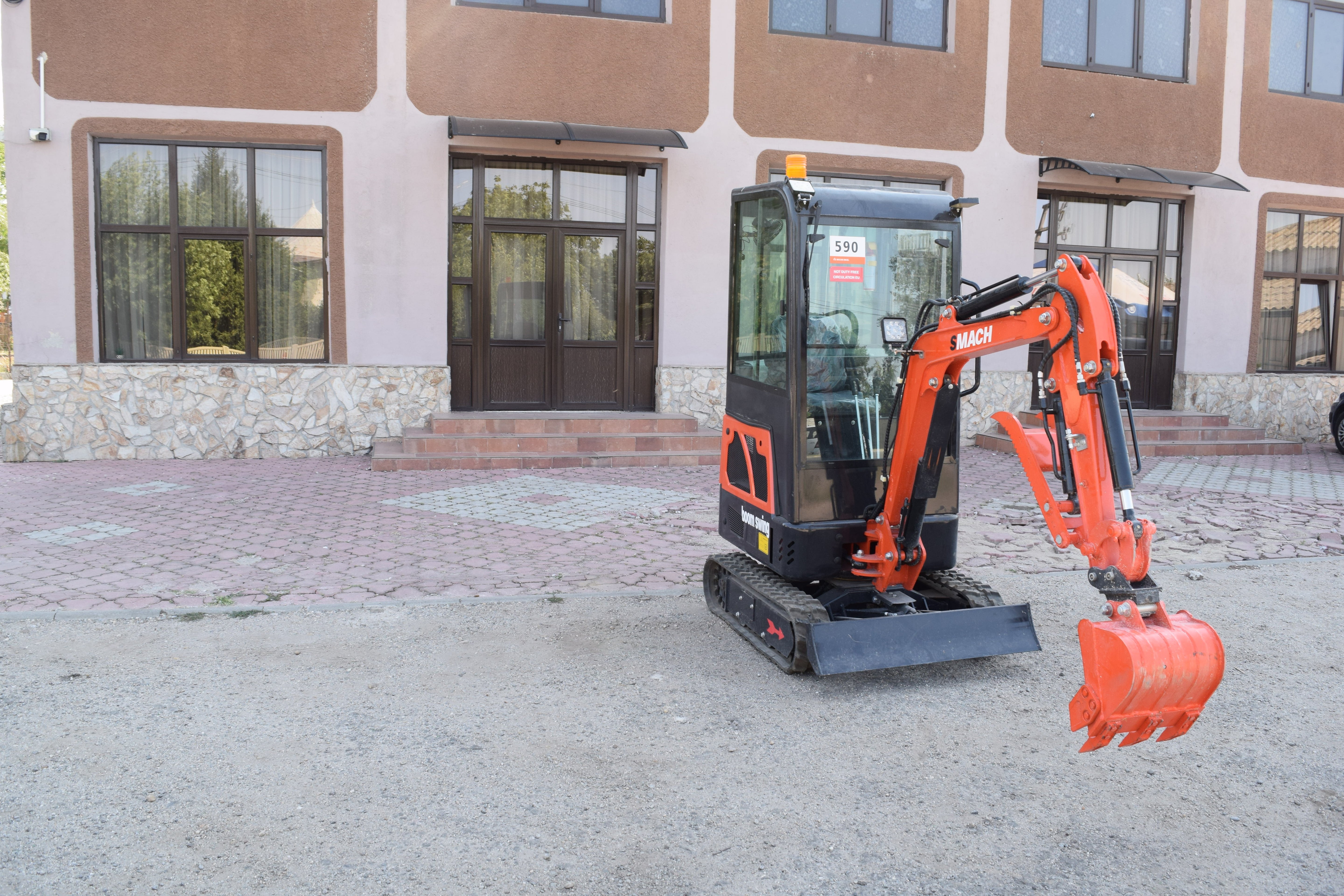 Miniexcavator SMACH YF16E