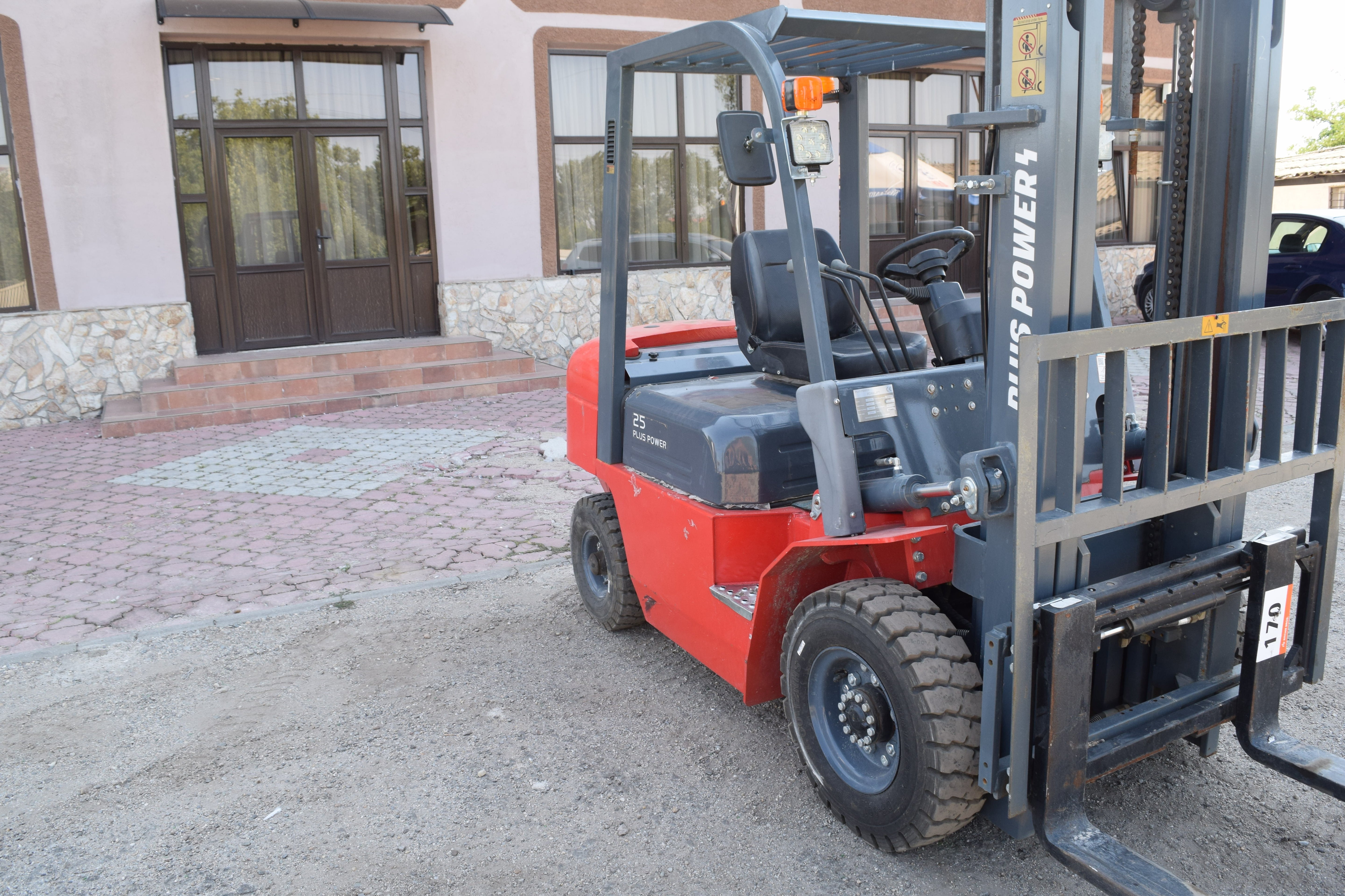 Stivuitor PLUS POWER 25